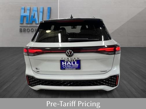 2025 Volkswagen Tiguan 2.0T SE R-Line Black