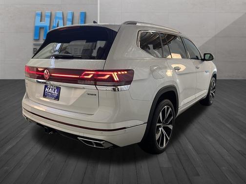 Opal White Pearl 2026 Volkswagen Atlas 2.0T SEL Premium R-Line