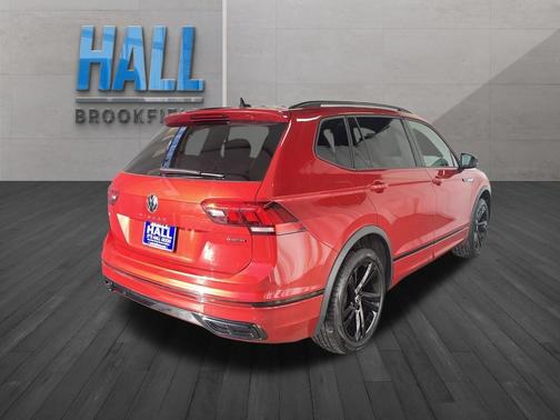 2024 Volkswagen Tiguan 2.0T SE R-Line Black