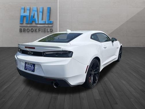 Summit White 2018 Chevrolet Camaro 1LT