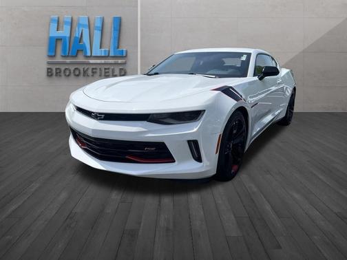 Summit White 2018 Chevrolet Camaro 1LT
