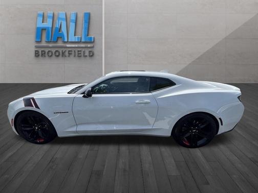 Summit White 2018 Chevrolet Camaro 1LT