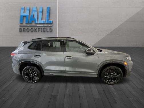 2025 Volkswagen Tiguan 2.0T SE R-Line Black
