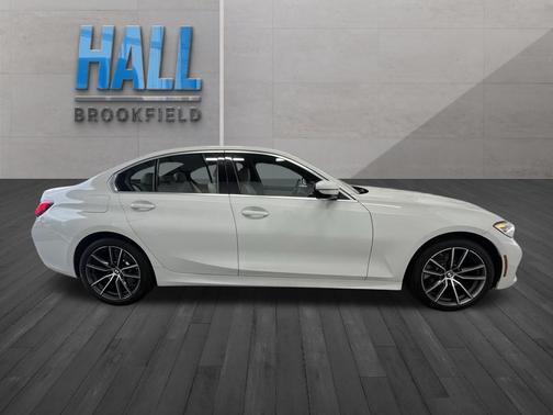 2019 BMW 330 i xDrive