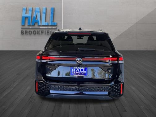 2025 Volkswagen Tiguan 2.0T SE R-Line Black