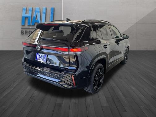 2025 Volkswagen Tiguan 2.0T SE R-Line Black