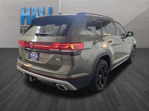 2024 Volkswagen Atlas 2.0T Peak Edition SE w/Technology