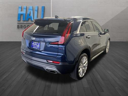 2022 Cadillac XT4 Premium Luxury