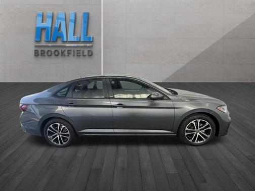 Platinum Gray Metallic 2026 Volkswagen Jetta 1.5T Sport