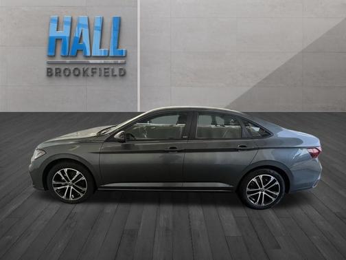 Platinum Gray Metallic 2026 Volkswagen Jetta 1.5T Sport