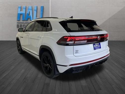 2026 Volkswagen Atlas Cross Sport 2.0T SEL R-Line Black