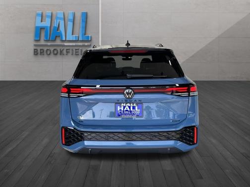 2025 Volkswagen Tiguan 2.0T SE R-Line Black