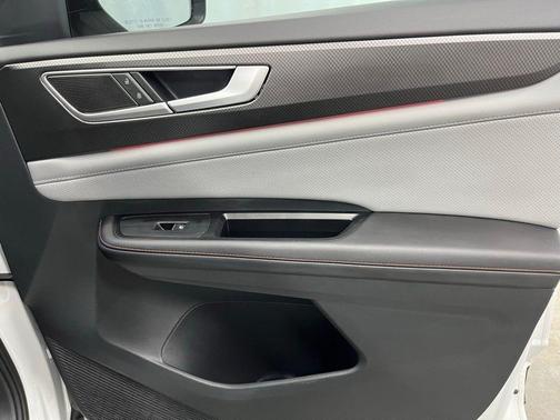 2024 Volkswagen Atlas 2.0T Peak Edition SE w/Technology