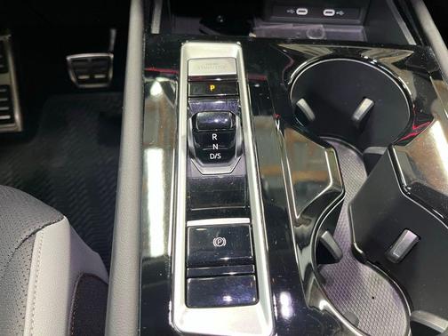 2024 Volkswagen Atlas 2.0T Peak Edition SE w/Technology
