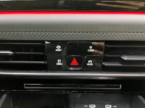 2024 Volkswagen Atlas 2.0T Peak Edition SE w/Technology