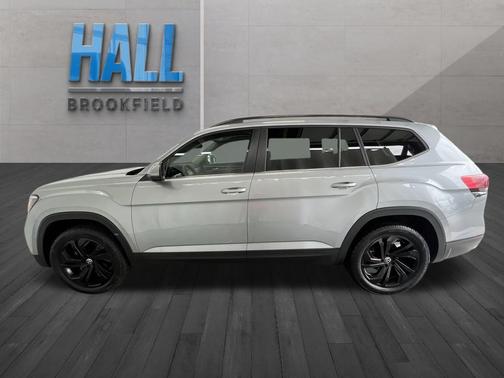 2022 Volkswagen Atlas 3.6L SE w/Technology