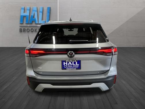 2025 Volkswagen Tiguan 2.0T SE