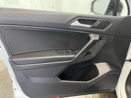 2021 Volkswagen Tiguan 2.0T SE R-Line Black
