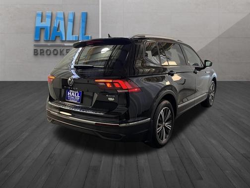 2024 Volkswagen Tiguan 2.0T Wolfsburg Edition