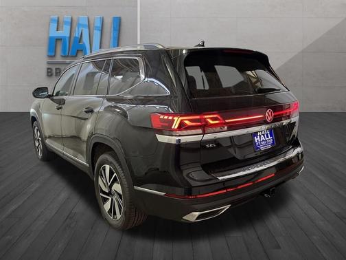 Deep Black Pearl 2026 Volkswagen Atlas 2.0T SEL