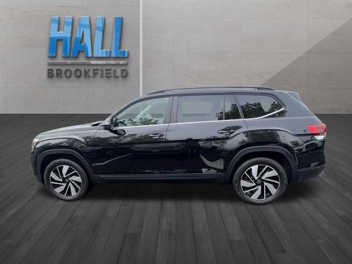 Deep Black Pearl Effect 2026 Volkswagen Atlas 2.0T SE w/Technology