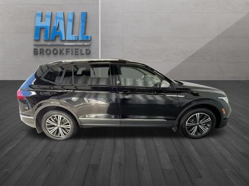 2024 Volkswagen Tiguan 2.0T Wolfsburg Edition