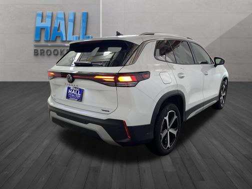 2025 Volkswagen Tiguan 2.0T SE