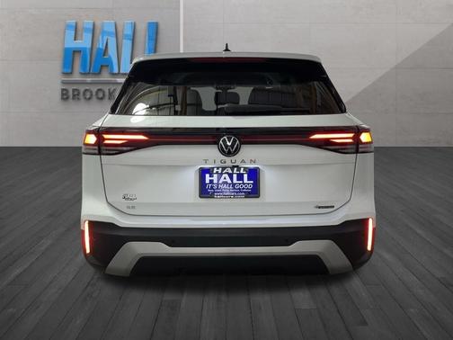 2025 Volkswagen Tiguan 2.0T SE