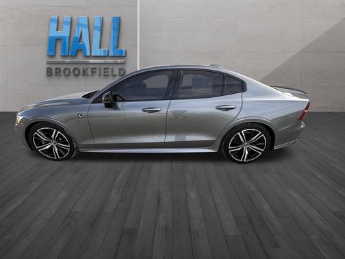 2019 Volvo S60 T6 R-Design