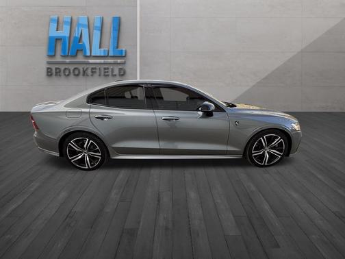 2019 Volvo S60 T6 R-Design