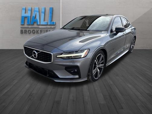 2019 Volvo S60 T6 R-Design