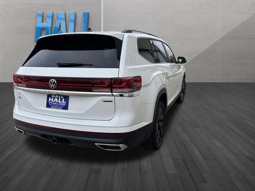 2024 Volkswagen Atlas 2.0T SE