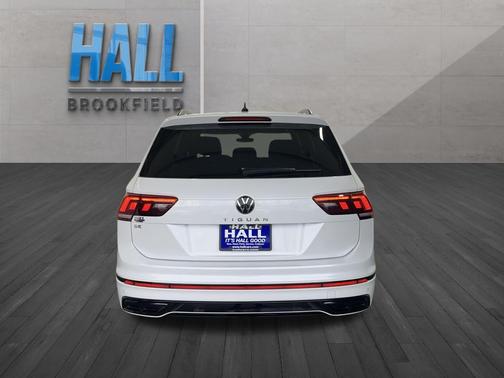 2024 Volkswagen Tiguan 2.0T SE R-Line Black