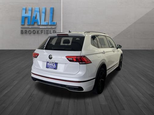 2024 Volkswagen Tiguan 2.0T SE R-Line Black