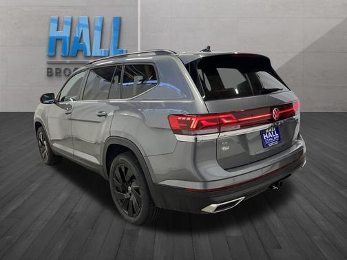 2025 Volkswagen Atlas 2.0T SE
