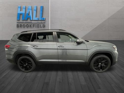 2025 Volkswagen Atlas 2.0T SE