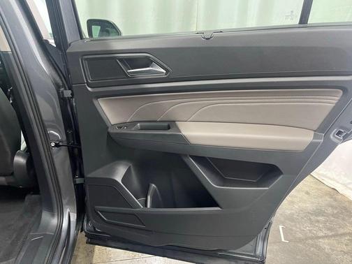 2023 Volkswagen Atlas 3.6L SE w/Technology