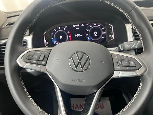 2023 Volkswagen Atlas 3.6L SE w/Technology