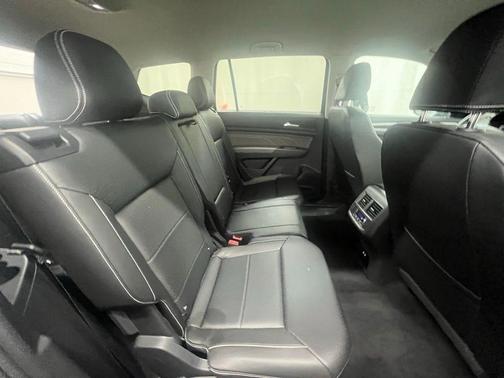 2023 Volkswagen Atlas 3.6L SE w/Technology