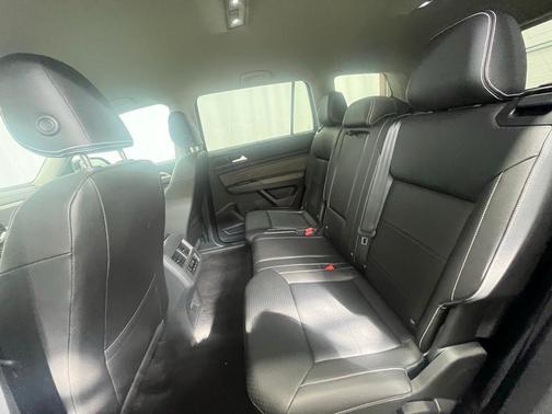 2023 Volkswagen Atlas 3.6L SE w/Technology