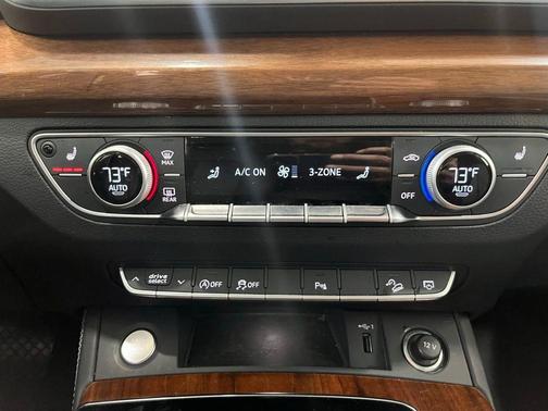 2023 Audi Q5 45 S line quattro Premium