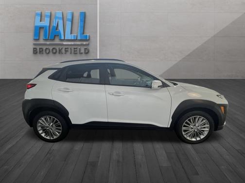 2021 Hyundai KONA SEL Plus