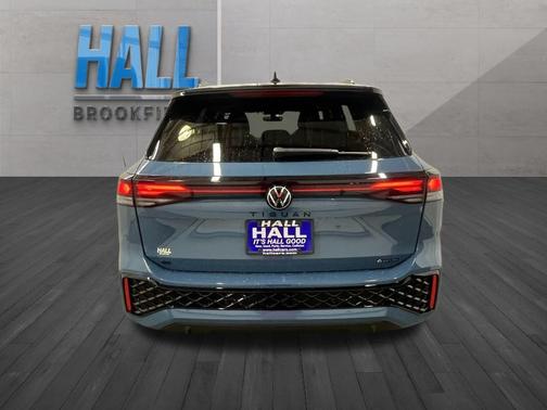2025 Volkswagen Tiguan 2.0T SE R-Line Black