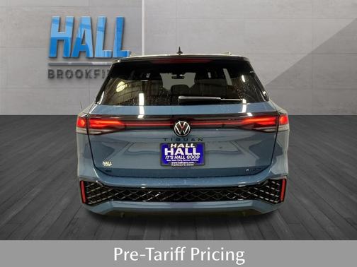 2025 Volkswagen Tiguan 2.0T SE R-Line Black