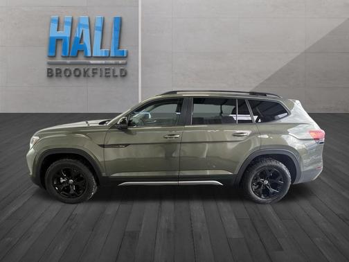 2024 Volkswagen Atlas 2.0T Peak Edition SEL