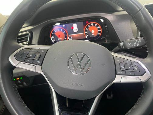 2024 Volkswagen Atlas 2.0T Peak Edition SEL