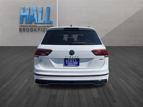 Opal White Pearl Effect 2024 Volkswagen Tiguan 2.0T SE R-Line Black