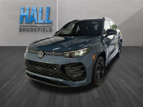 2025 Volkswagen Tiguan 2.0T SE R-Line Black
