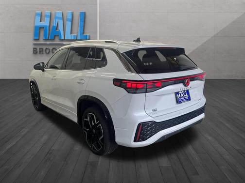 2025 Volkswagen Tiguan 2.0T SEL R-Line