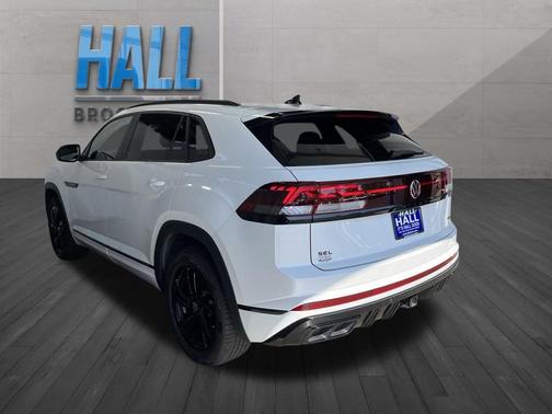 2025 Volkswagen Atlas Cross Sport 2.0T SEL R-Line Black